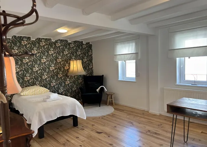 Apartmanhotel Work & Relax In 4*